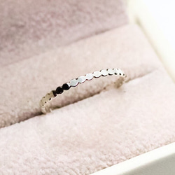 【925銀】1.2毫米寬，紋理方形/精緻簡約小指戒指 *可疊戴/Creema獨家款 第4張的照片