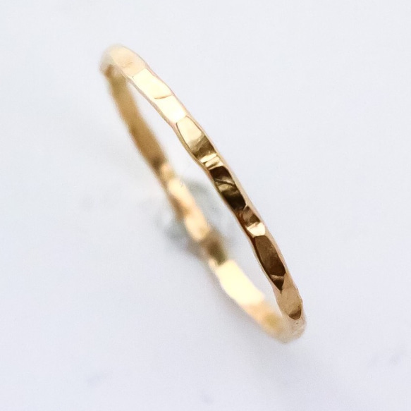 1.2mm寬/14kgf黃金“錘環”/小指戒指，簡單精緻的戒指 第3張的照片