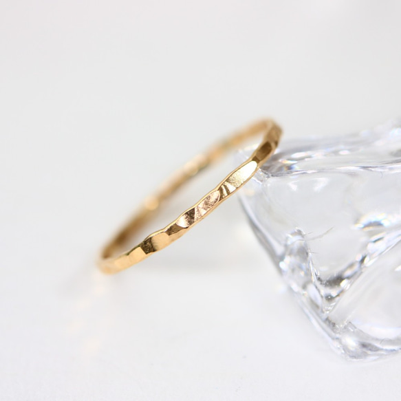 1.2mm寬/14kgf黃金“錘環”/小指戒指，簡單精緻的戒指 第4張的照片
