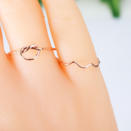 つけっぱなしもOK♪ 14kgf ピンクゴールド 波のうねうねリング