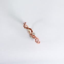 你可以把它留在♪ 14kgf Pink Gold [Round Twist] Wave Waviness Ring / Simp 第5張的照片