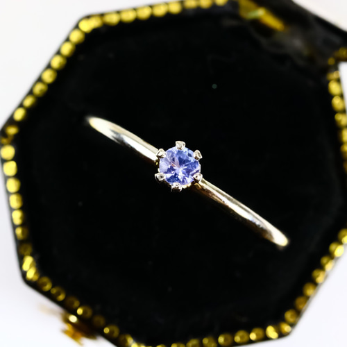 息をのむほど美しい。天然 タンザナイト（0.1ct）／silver925 つけっ