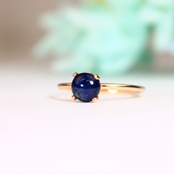 [吸引你的美]緬甸藍寶石6mm天然石戒指/凸圓形切割*1.3mm寬九月生日石 第2張的照片