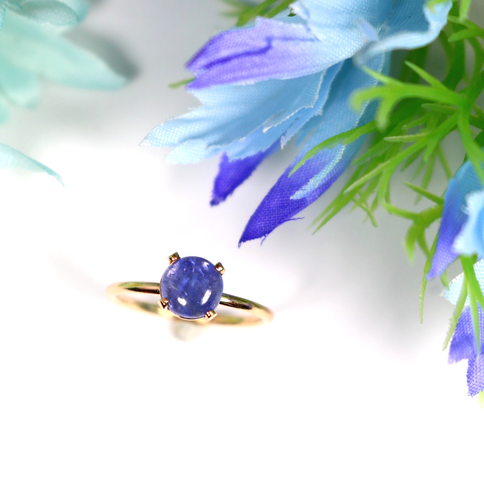 【稀少】タンザナイト　6mm  天然石リング／ぷっくりカボションカット＊1.3mm幅　12月誕生石