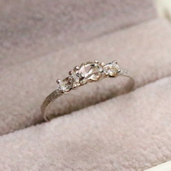 [14kgf 粉紅金] 赫基默鑽石 0.5 克拉/3 石半永恆戒指 第9張的照片