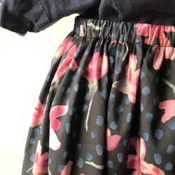 （受注制作）(生地の在庫確認が必要です)リバティ　サンデイジー　ギャザースカート　フリーサイズ　 3枚目の画像