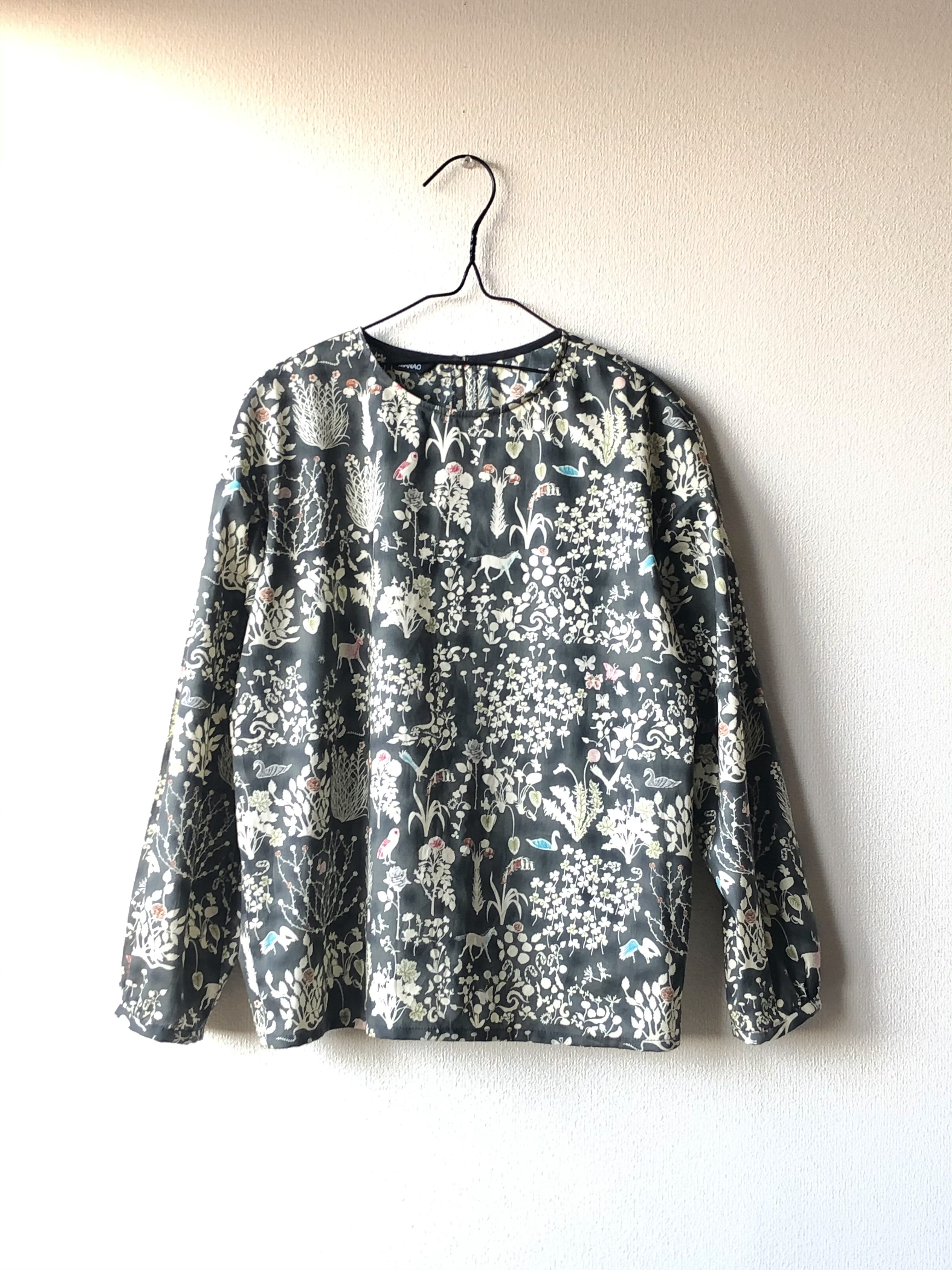 出品見合わせ中】セーター 芳ばしい 