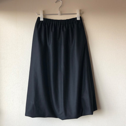 【ウール】ボリューム控えめのバルーンスカート    ブラック　フリーサイズ 1枚目の画像