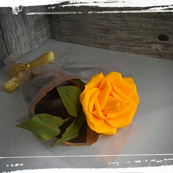 幸せを運ぶ黄色いバラ４輪　ペーパーフラワー　フラワーアレンジメント　粗品　ノベルティー　販促品　ミニブーケ　薔薇　記念日 8枚目の画像