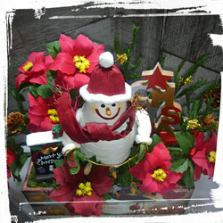 雪だるまサンタさん&ポインセチア　クリスマスフラワー　ペーパーフラワー　クレープペーパー　インテリア雑貨　オブジェ 4枚目の画像