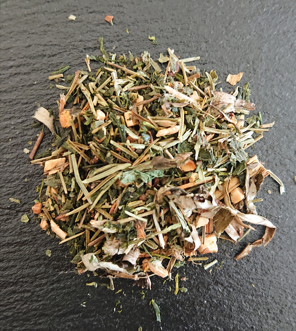 魔法使いの✩.*˚増量国産赤松の松葉茶ブレンド✩.*˚ハーブティー