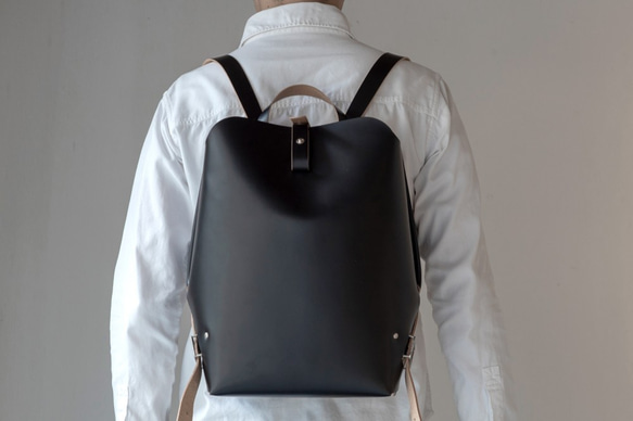 [一枚革のリュックサック]RUCK SACK /BLACK[シンプルデザイン][軽くて丈夫] 5枚目の画像