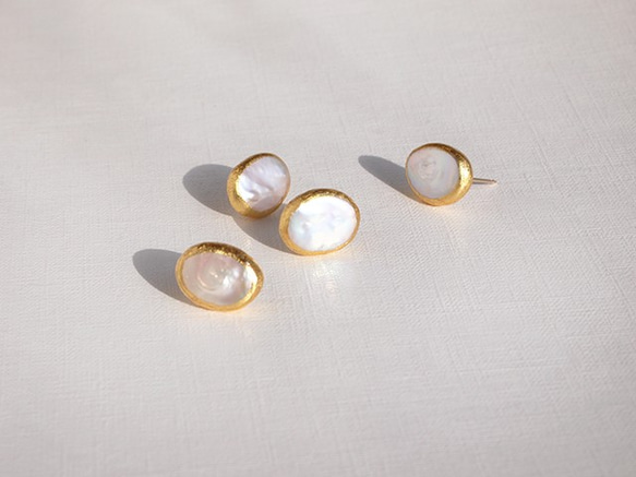 [ピアス]金箔パール／ classic oval pearl／受注生産 2枚目の画像