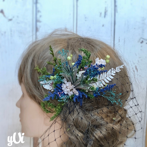 鮮やかグリーンとブルーの髪飾り　成人式や結婚式に 1枚目の画像