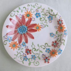 チューリップ柄の磁器製お皿 中皿 tsubakinagon 通販 11618053