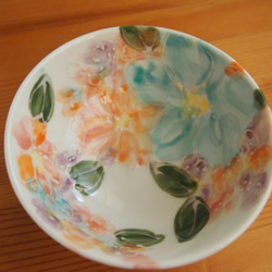 花もよう飯茶碗➀　一点物 1枚目の画像
