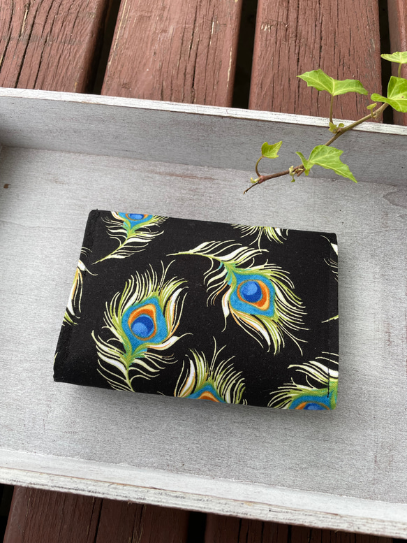 ■お札を折らずに収納できる❣️受注製作❗️ミニ財布⭐︎ロラライ・ハリス⭐︎孔雀の羽根・ブラック 2枚目の画像