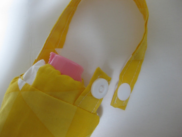 消毒液ホルダー（手ピカジェル60ml）鱗文様　バッグに掛けられ気軽にお洗濯できます！ 2枚目の画像