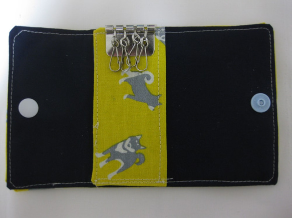 柴犬さん　4連キーケース　便利なカードケース付き　スマートキー対応　 2枚目の画像
