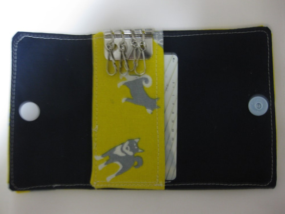 柴犬さん　4連キーケース　便利なカードケース付き　スマートキー対応　 3枚目の画像
