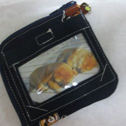 通勤・通学に便利なパスポーチ　定期入れ　ミニ財布　レッサーパンダ 3枚目の画像