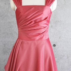 演奏会・発表会に / ドレス初心者でも着やすい肌見え感と体型カバーの褒められドレス(ピンク) 1-0197-3 8枚目の画像