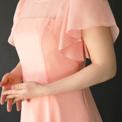 演奏会・発表会に / 控えめエレガントな胸元ヨーク切替の袖付きフレアーロングドレス(ピンク) 1-0285-1 5枚目の画像