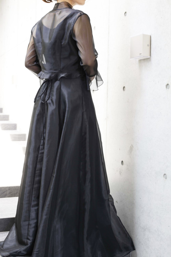 ピアノ発表会・結婚式に / 脚長に見えるオーガンジーのフリルボレロ(ブラック) 1-0183-10 実寸 ピアノ発表会 ドレスワールド服創屋