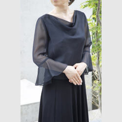 服創屋胸元ドレープブラウス