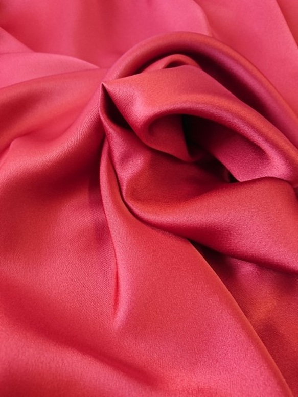 演奏会・発表会に / 高品質 とろみが美しいモードサテンの赤いブラウス＆ロングスカート(お得なセット) 1-0321 8枚目の画像
