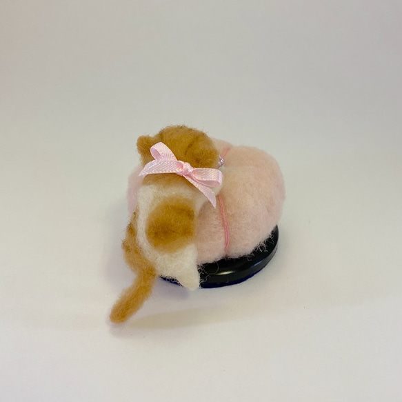 《早割》梅の花と子猫　ピンクッション待ち針セット　プレゼント　羊毛フェルト 3枚目の画像