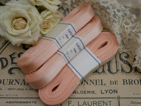 フランスアンティーク❀ピンクリボン サテン ハンキーケース♪手縫い フランスアンティーク❀ピンクリボン サテン ハンキーケース