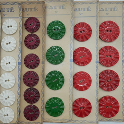 フランスアンティークベークライトボタン（ホワイトL） ２個セット 6枚目の画像