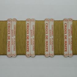 フランスアンティーク紙製台紙シルク糸巻き（イエローグリーン） 2枚目の画像