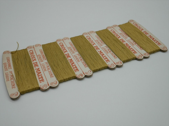 フランスアンティーク紙製台紙シルク糸巻き（イエローグリーン） 3枚目の画像