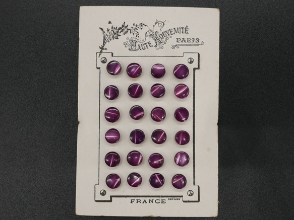 フランスアンティークマザーオブパールボタンシート（パープル） 4枚目の画像