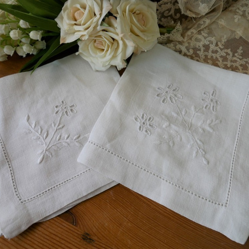 フランス製ビンテージ花柄大テーブルクロスとナプキン6セット ベージュ