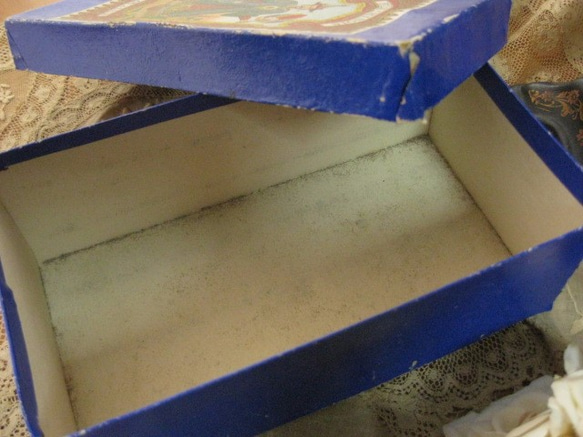 フランスアンティ－クボビン用紙製ボックス（FIL AU CHINOIS） 4枚目の画像