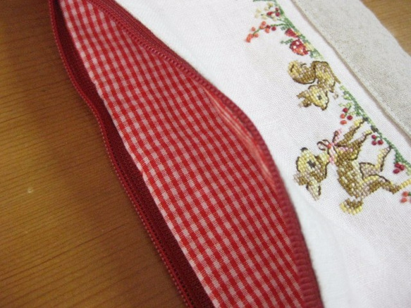 【ハンドメイド】Ｃｈｅｒｉｒオリジナルハンドメイドバンビとリスのクロスステッチ刺繍入りポーチ 5枚目の画像