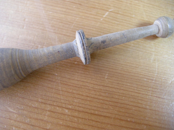フランスアンティ－クボビンレース用木製糸巻き（G） 4枚目の画像