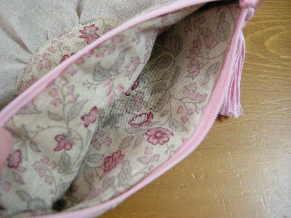 【ハンドメイド】Ｃｈｅｒｉｒオリジナルハンドメイドすずらんクロスステッチ刺繍入りグラニーリネンポーチ（ピンク） 4枚目の画像