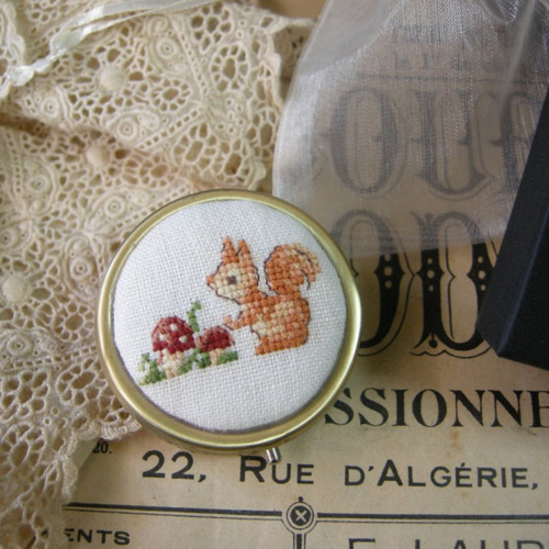 【キャサリン　リネン刺繍】マルチクロス　メガネケース キャサリン リネン刺繍】マルチクロス メガネケース キャサリン