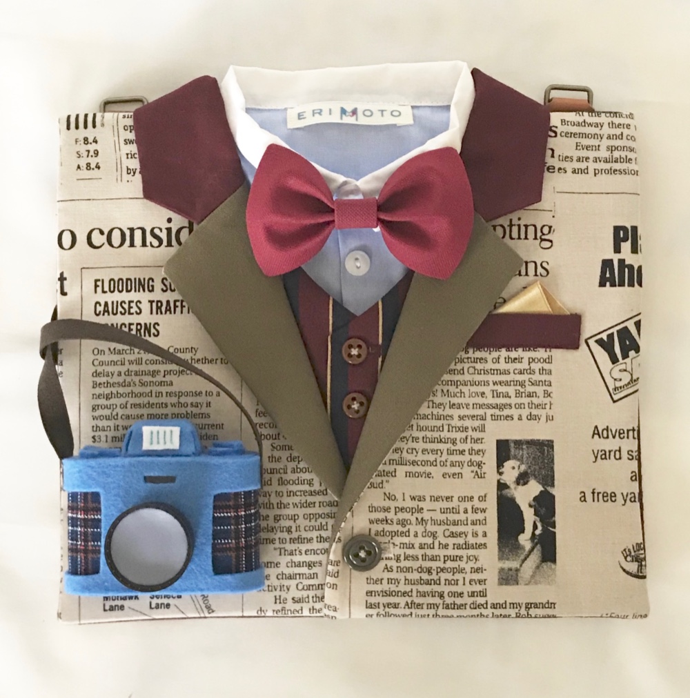 ドレスアップサコッシュ　ニュースペーパー