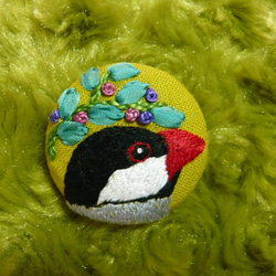 文鳥 刺しゅう くるみボタン ブローチ 鳥 ブローチ orion 通販
