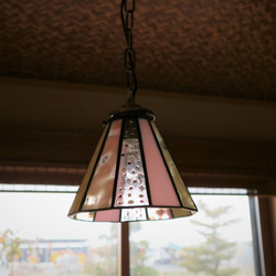 ステンドグラス桜色ランプ　(ペンダントライト) 2枚目の画像