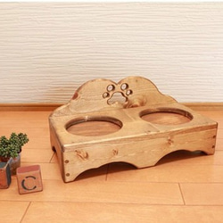 木製　カントリー調　ペット用テーブル　食器台　エサ台　肉球Mサイズ 1枚目の画像