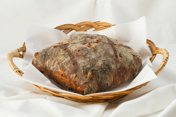 Boulangerie Lafi人気のハードパン　フルーツのロデヴ 2枚目の画像