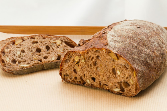 Boulangerie Lafi人気のハードパン　ズベレラ(雑穀と栗のパン) 人気・おすすめ｜使いやすい・旅行におすすめ セール中 全国発送 国内発送対応