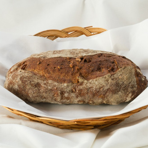 Boulangerie Lafi人気のハードパン ズベレラ(雑穀と栗のパン) パン  