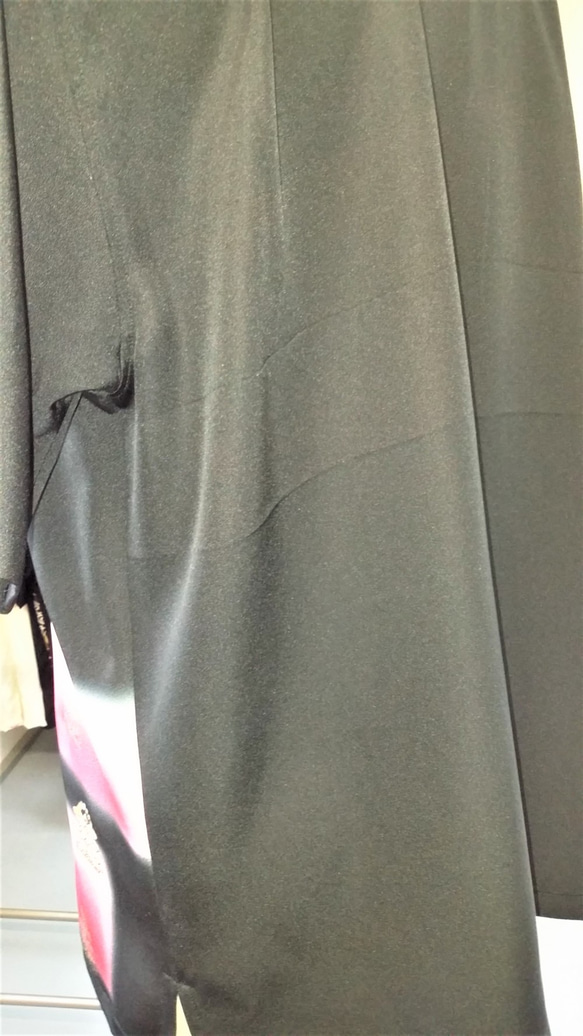 着物素材シルク１００％（絹）：留袖リメイク：アンティーク風のアロハシャツ、高級感のあるシャツ！ 6枚目の画像